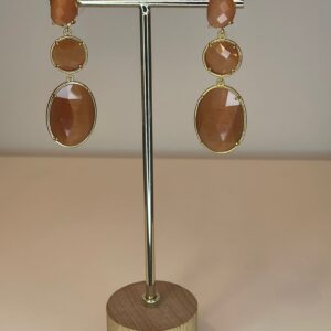 04403afe-f233-40d3-ac78-014d1d18096a.jpg oorbel lange bruine hanger cat eye stone