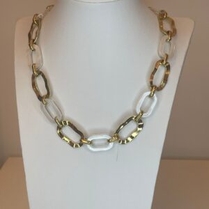 24ce4d6d-1277-43ba-8be1-5bc43affc30a.jpg ketting goud en wit