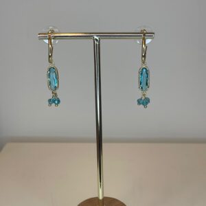 oorbel goud met blauwe hanger