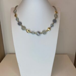 3451d3f1-ef11-47c3-8604-4fd8882a25ce.jpg ketting met grijze agate