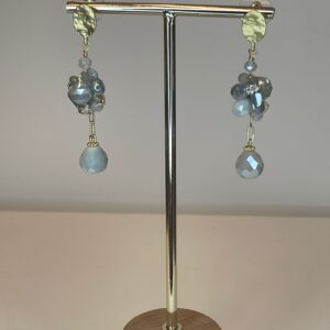 oorbel met grijze kralen