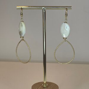 oorbel witte top shell