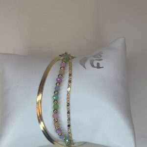 6c7d4a80-39a1-45ee-b8a2-9fe780d57beb-1.jpg dubbele armband goud met gekleurde kralen