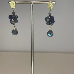 727e4ba0-6edb-4b9d-ac71-f68f40638090.jpg oorbel blauwe kralen