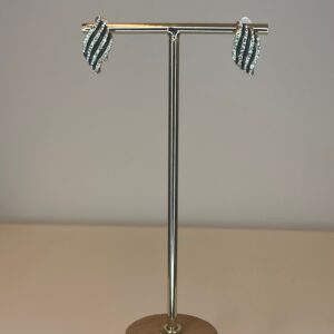 7beaf90e-099b-4f37-bb13-c163c55f850c.jpg oorbel clips zwart en wit