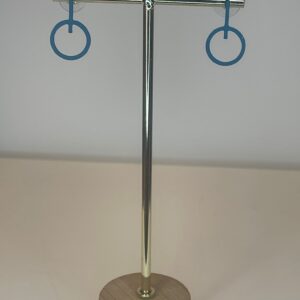 8498ad84-c256-478c-b009-836b758a8d45-1.jpg blauwe hangers