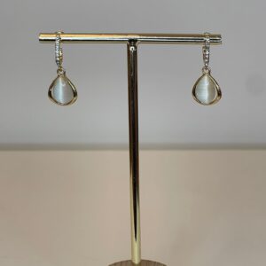 8823a500-3808-49ad-86d5-82b3429ab78f.jpg gouden hangers met steentjes en witte stras