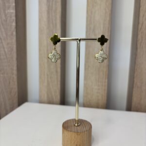 oorbel hanger met steentjes in klavertje 4