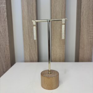 oorbel gouden hanger rechthoekig met steentjes