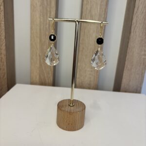 IMG_7148.jpeg oorbel hanger met doorzichtige steen en zwart accent