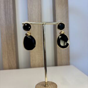 oorbel met zwarte stenen