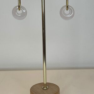 gouden oorbellen met witte hanger