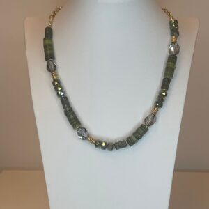 ketting oud met kaki groen