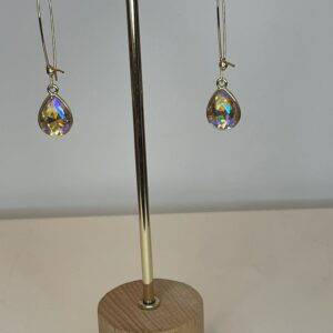 c5ed23c2-5824-4080-a257-d48ec2da6fc9.jpg oorbel gouden hanger met roze steen