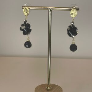fd0b5d7f-1589-4def-bf92-4c3d753225ce.jpg oorbel, hanger met zwarte kralen