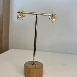 IMG_8865.jpeg oorbel strikje met pareltje