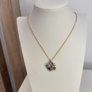 IMG_8949.jpeg ketting met lila steentjes